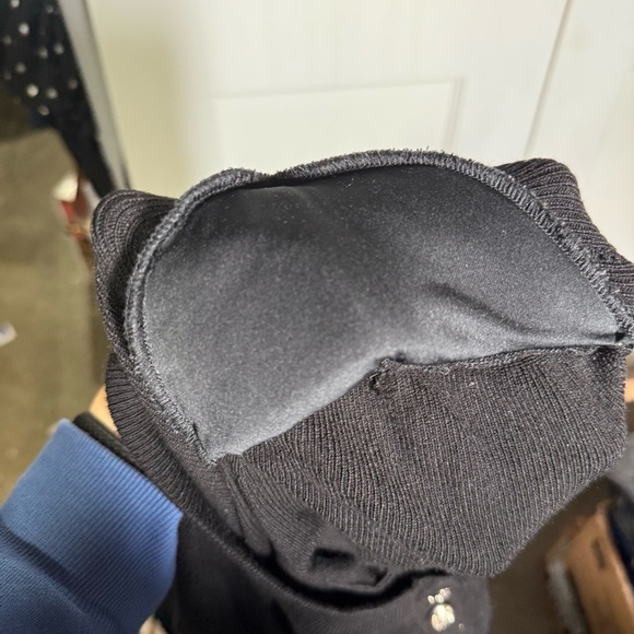 White House Black Market Crewneck Sweater Button Shoulder Black Size Large - Picture 10 of 10